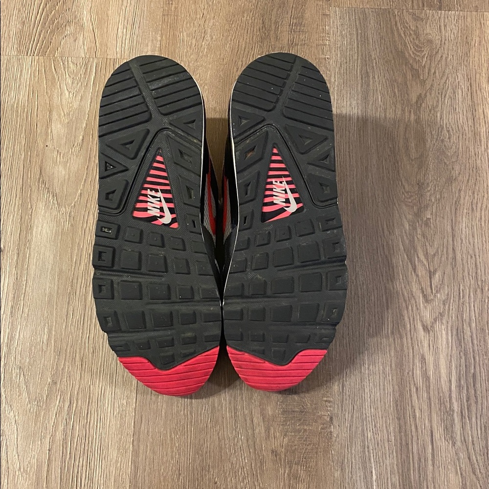 Nike Air Max Navigate sneakers 454249-002. EUC - Picture 7 of 7